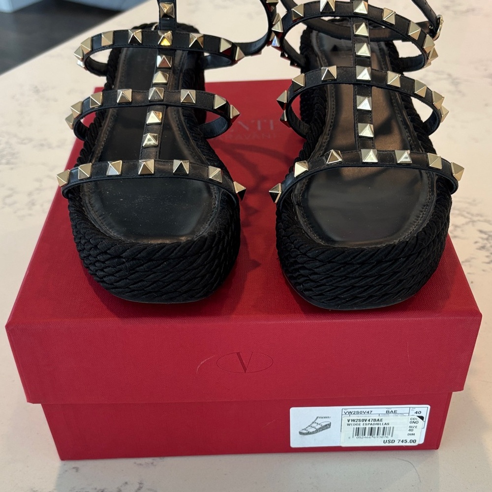 Valentino Black Pyramid-Stud Wedge Sandals 40 - Picture 3 of 9